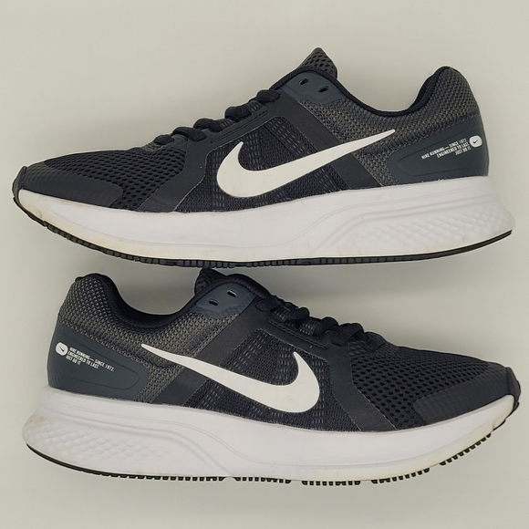 Nike Run Swift 2 Women’s Size 9, Black White, Great Condition, Used, CU3528-004 - Picture 4 of 14